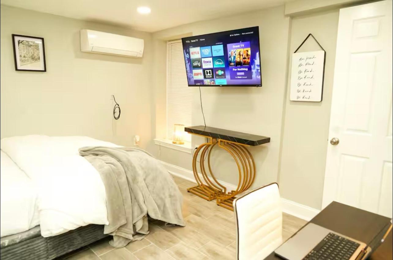 Modern 1br Unit With Free Parking Walk To Metro Aparthotel